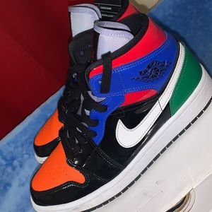 Air Jordan Mid “Multi Patent”